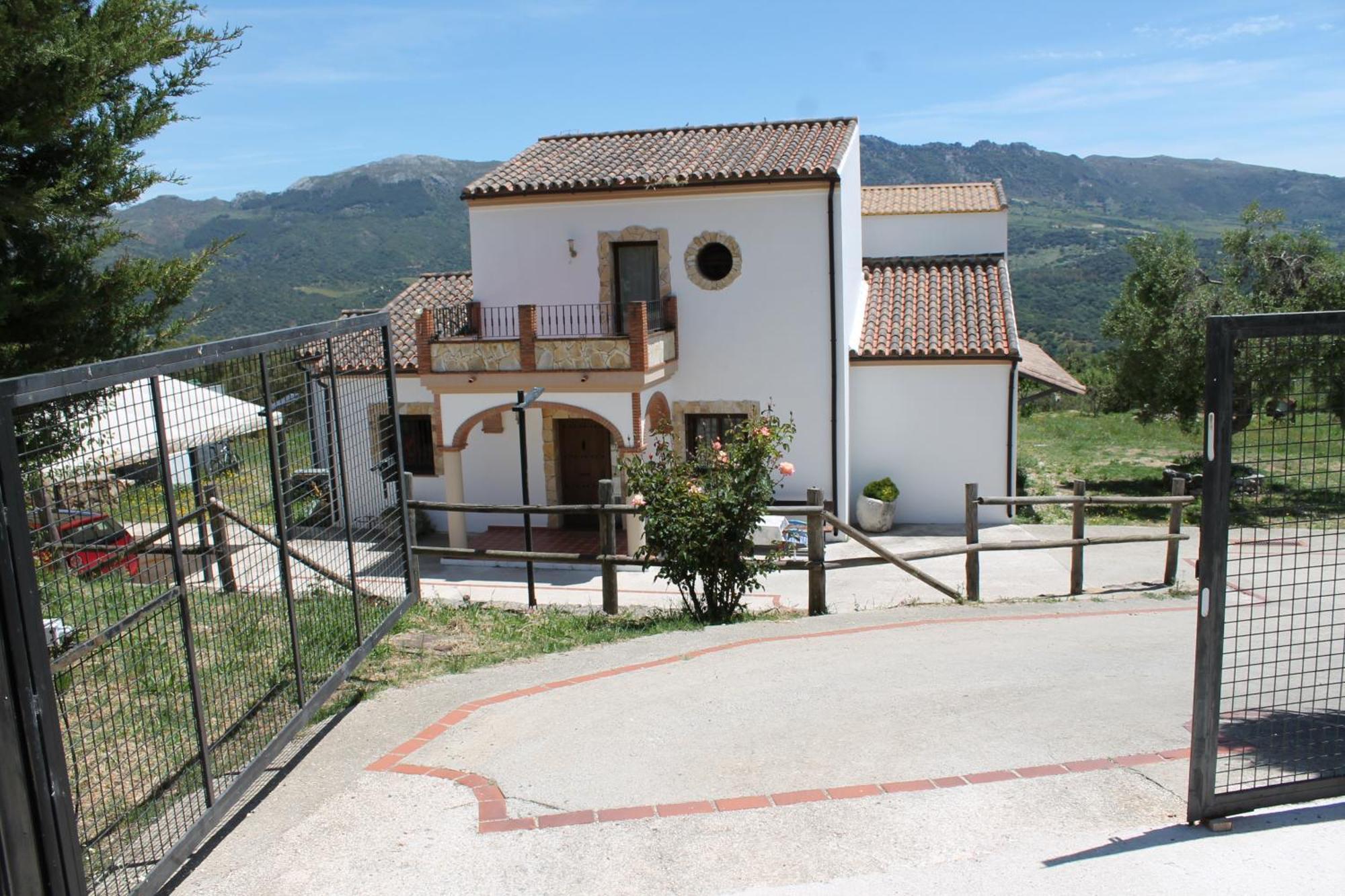 Apartamento Valle Del Guadiaro كورتيس دي لا فرونتيرا المظهر الخارجي الصورة